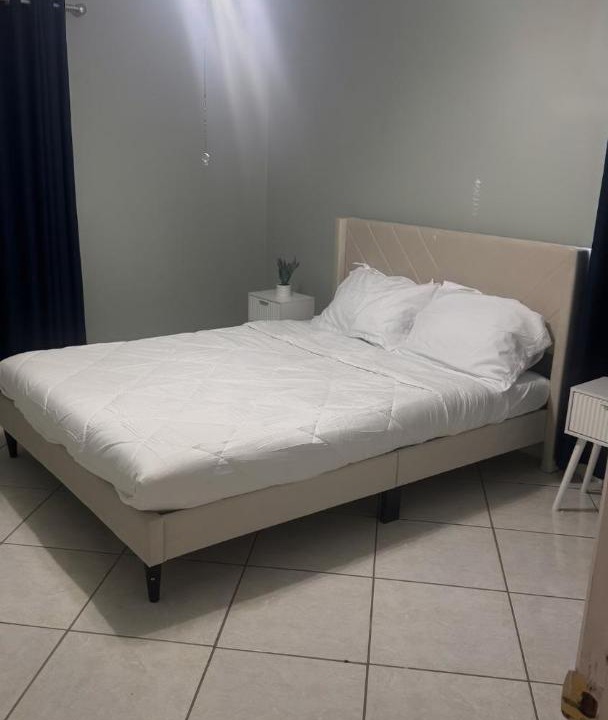 Photo of Bedroom in Town N County Park