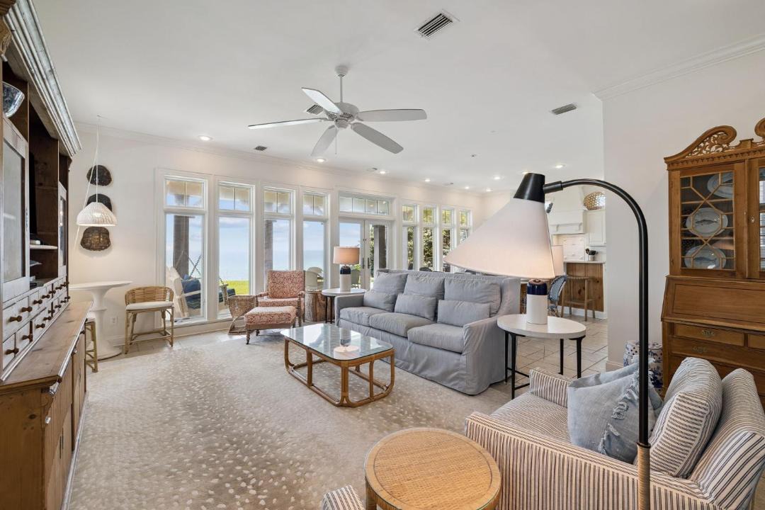 Photo of Livingroom in Seacrest