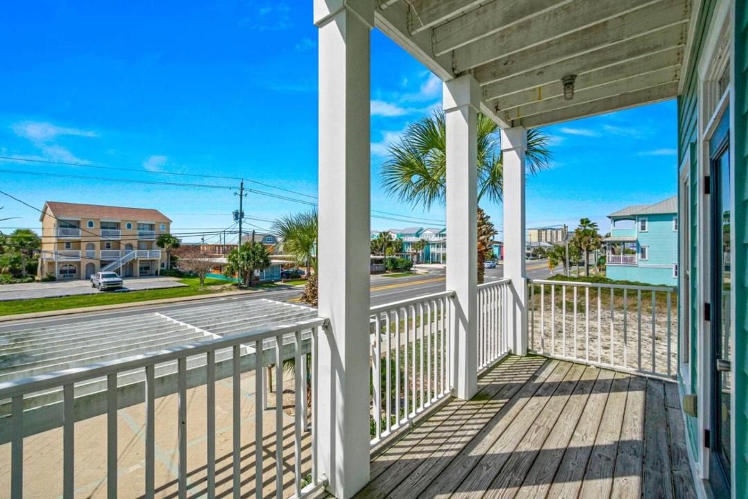Photo of Patio Balcony in Biltmore Beach