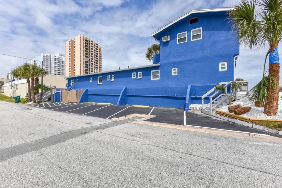 Photo of Others in Daytona Beach Shores
