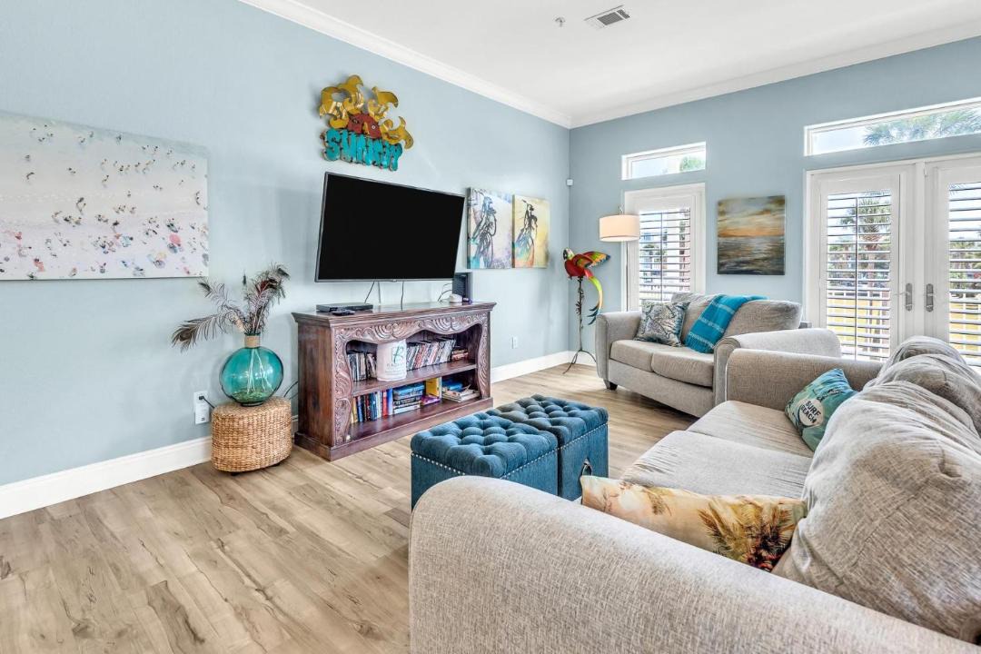 Photo of Livingroom in Gulf Place