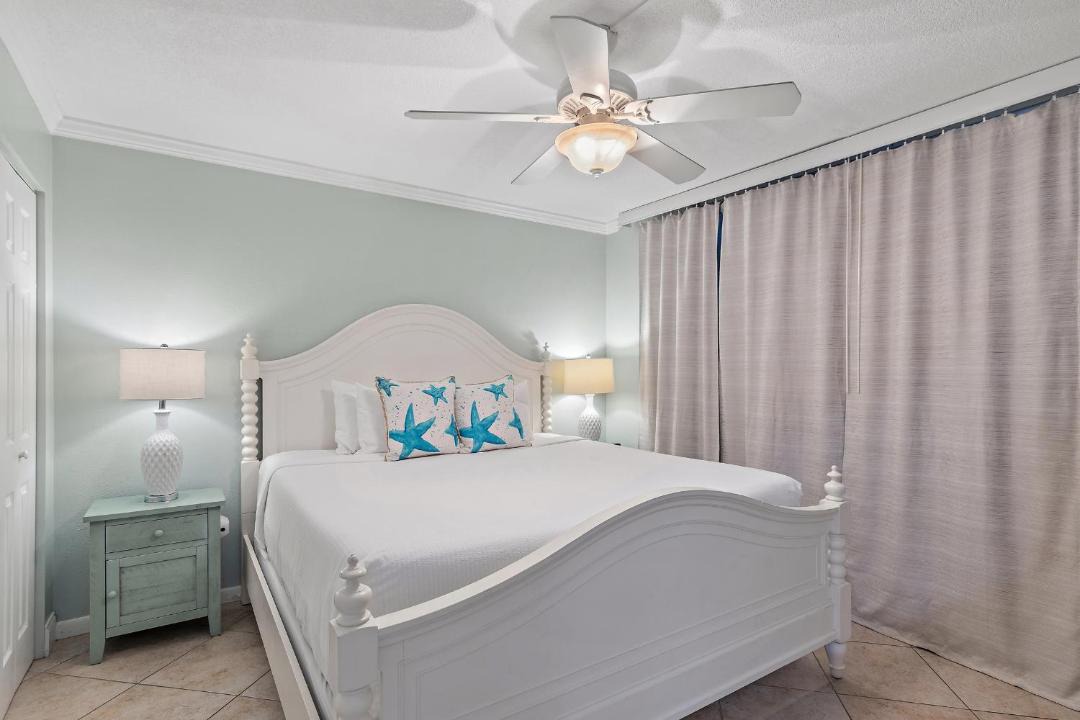 Photo of Bedroom in Holiday Isle