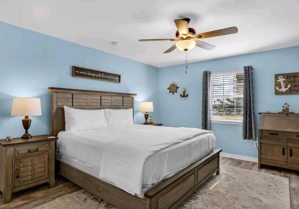 Photo of Bedroom in Holiday Isle