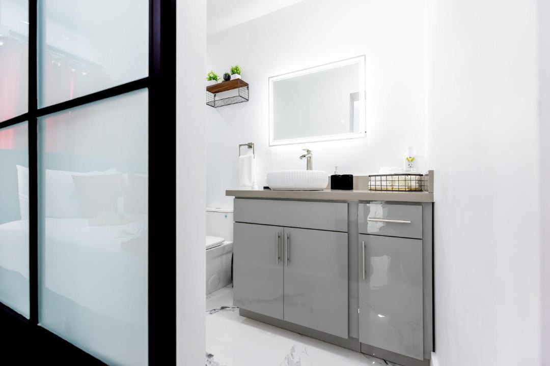 Photo of Bathroom in Miami Gardens