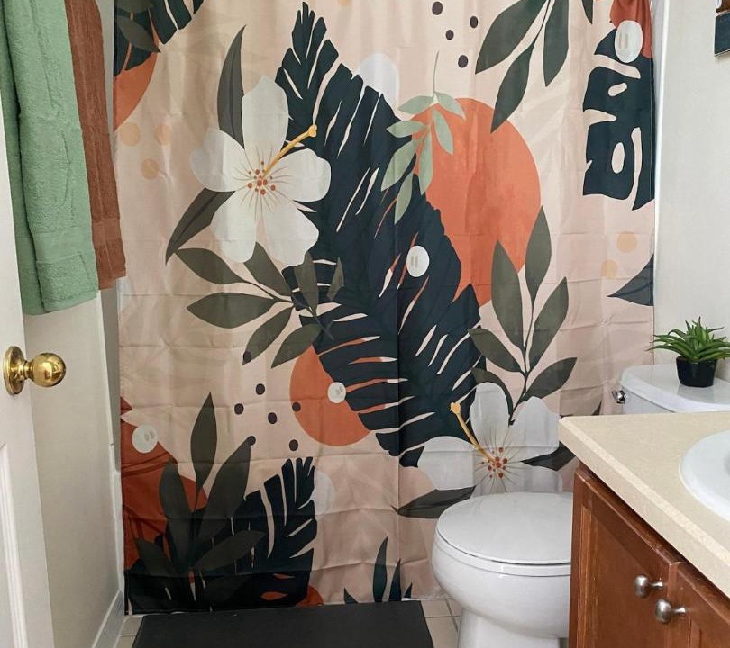 Photo of Bathroom in Crestwynd Bay