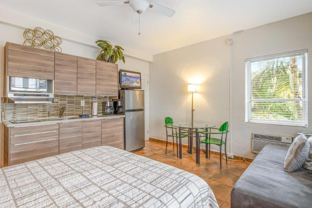 Photo of Bedroom in Bayshore