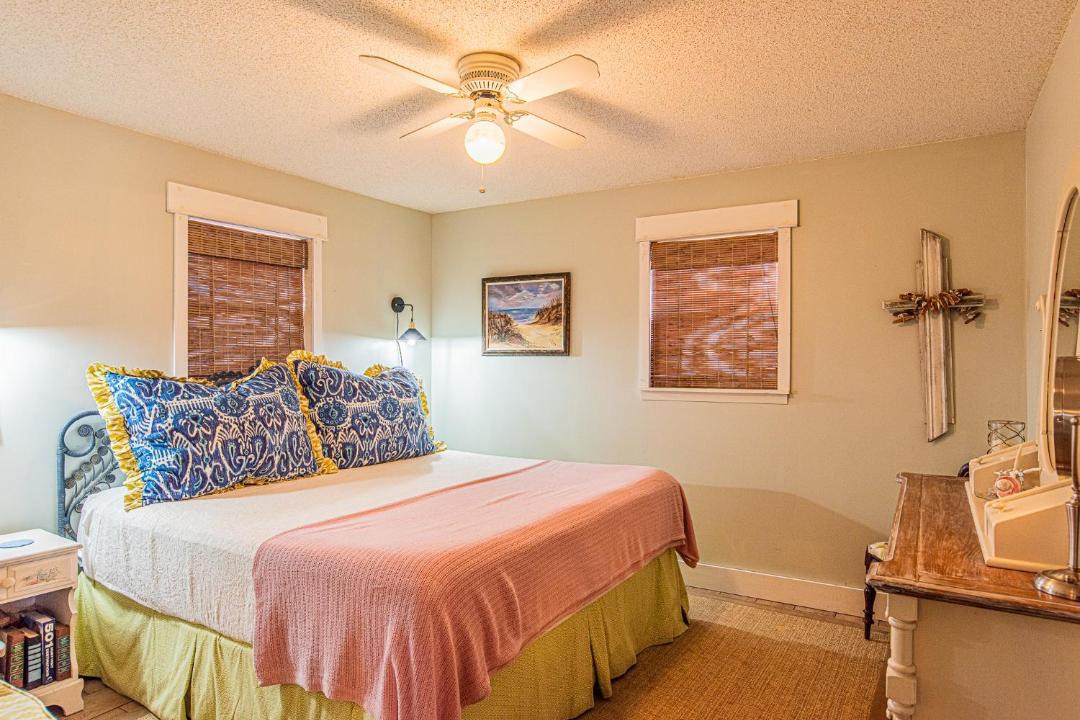 Photo of Bedroom in Laguna Beach