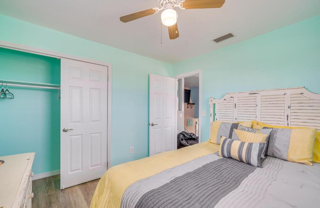 Photo of Bedroom in Horseshoe Beach