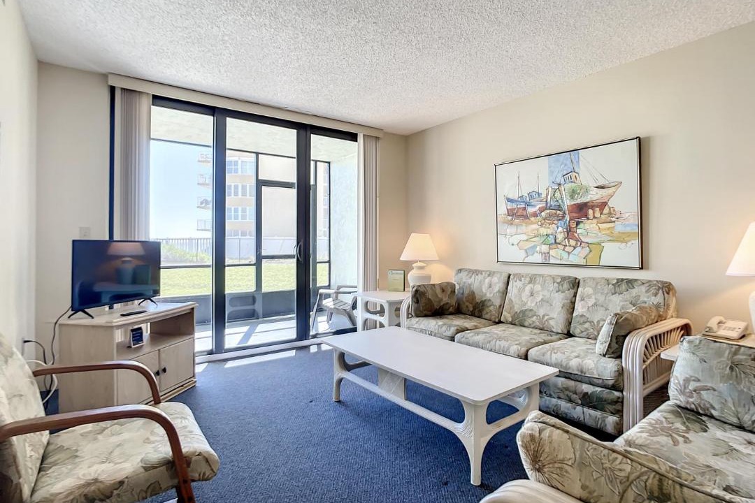 Photo of Livingroom in New Smyrna Beach