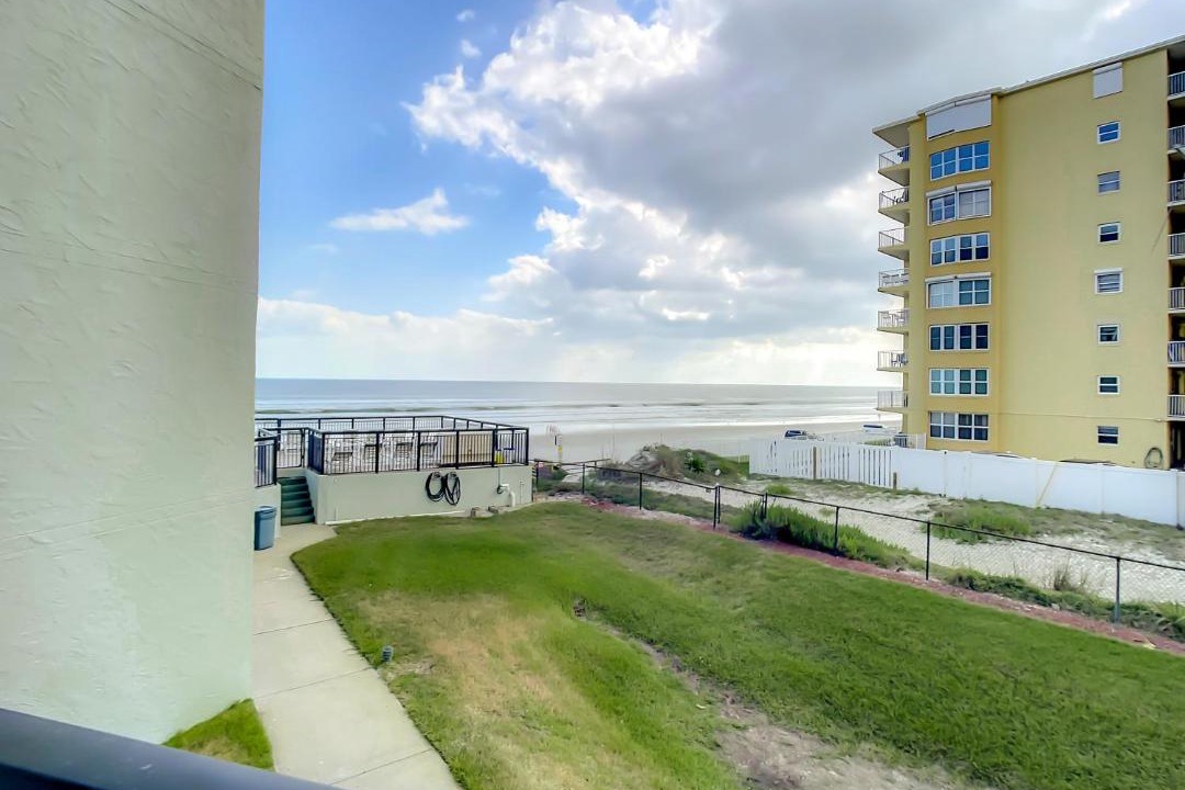 Photo of Patio Balcony in New Smyrna Beach