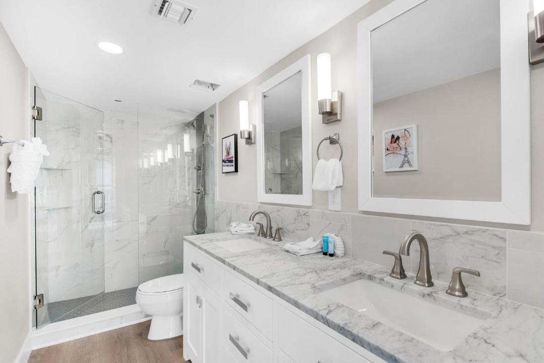 Photo of Bathroom in Holiday Isle
