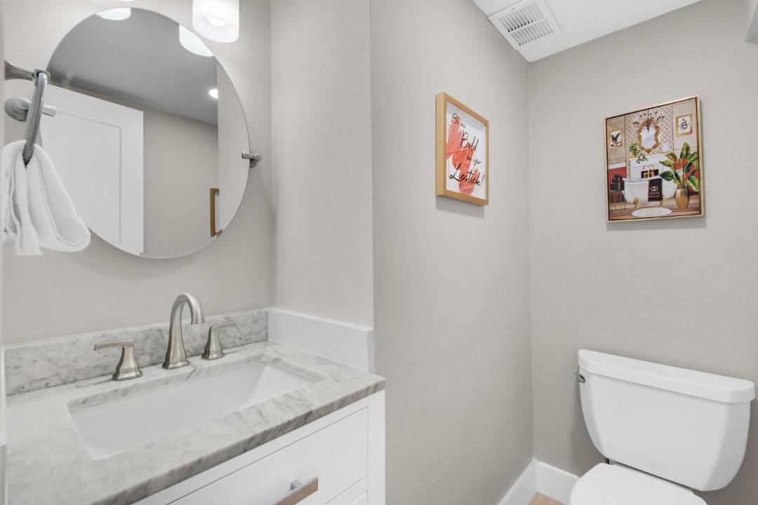 Photo of Bathroom in Holiday Isle