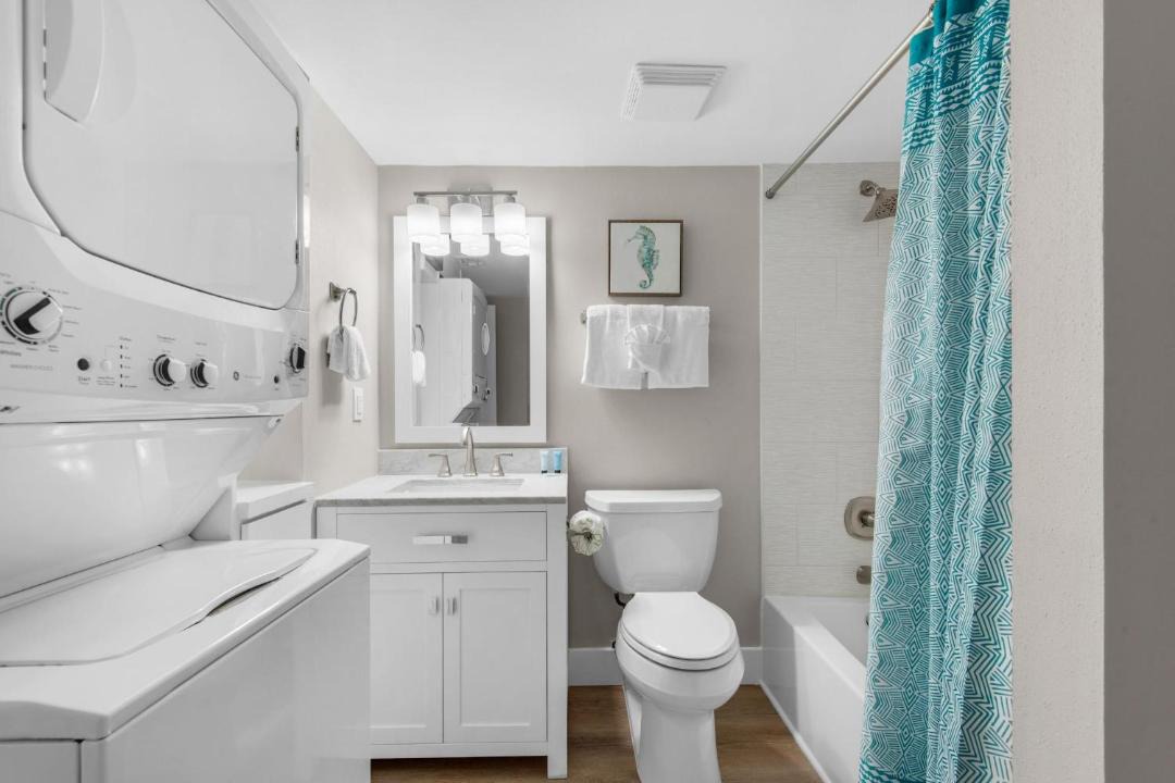 Photo of Bathroom in Holiday Isle