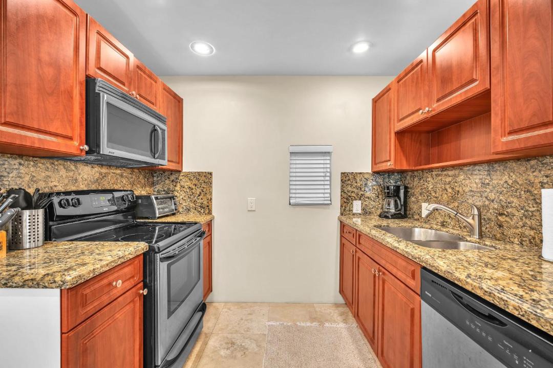 Photo of Kitchen in Southwest Coconut Grove