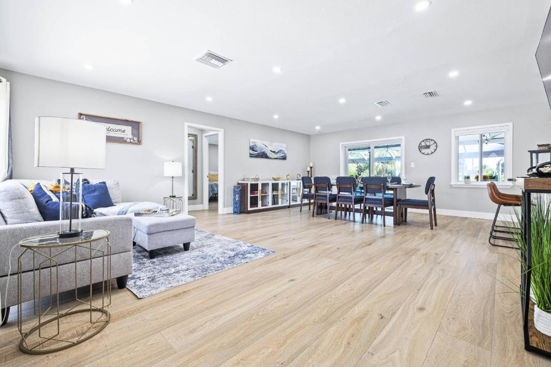 Photo of Livingroom in Orchid Lake Village