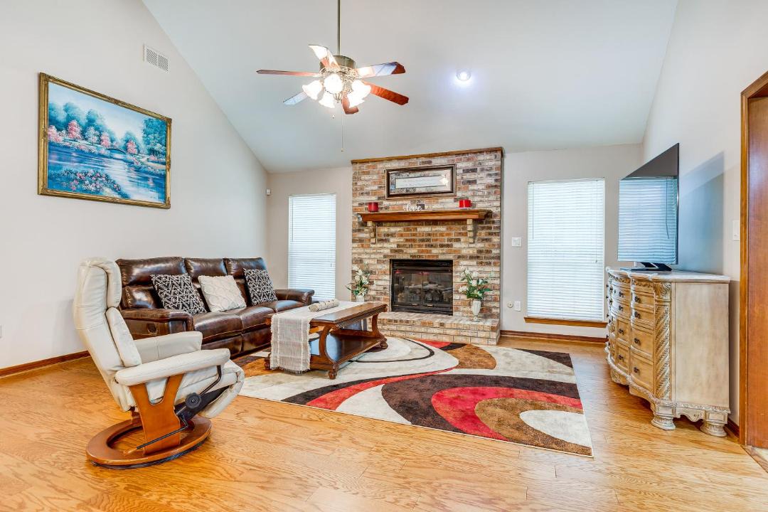 Photo of Others in Semmes
