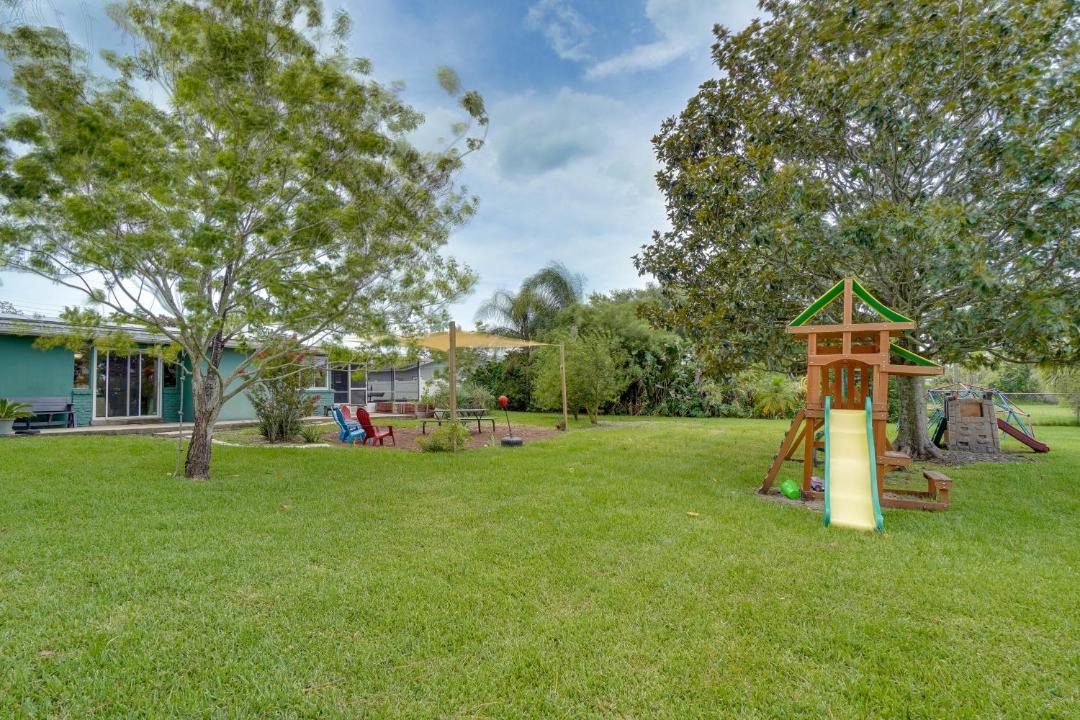Photo of Buildings in Deltona Lakes