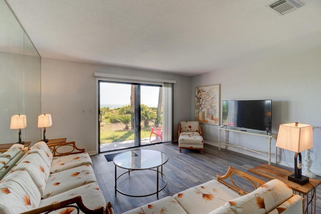 Photo of Livingroom in Southern Shores