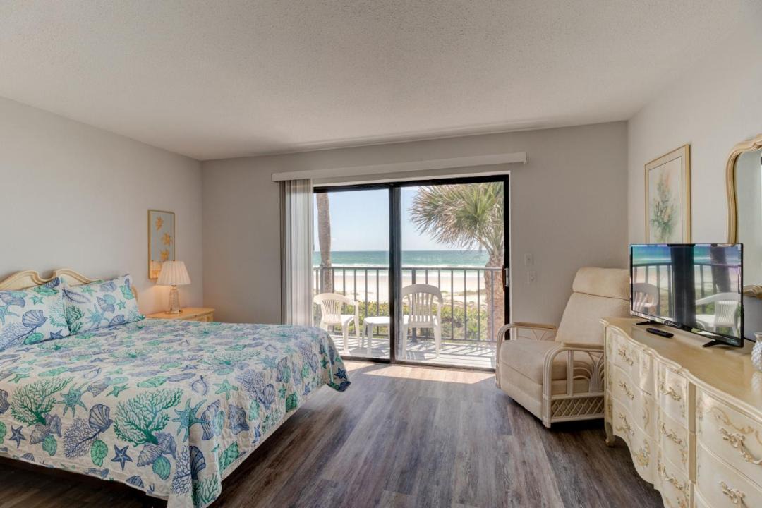 Photo of Bedroom in Southern Shores