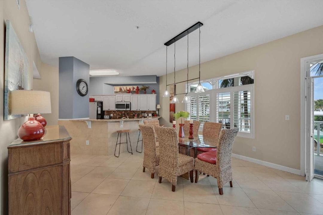 Photo of Others in Avalon Beach Estates