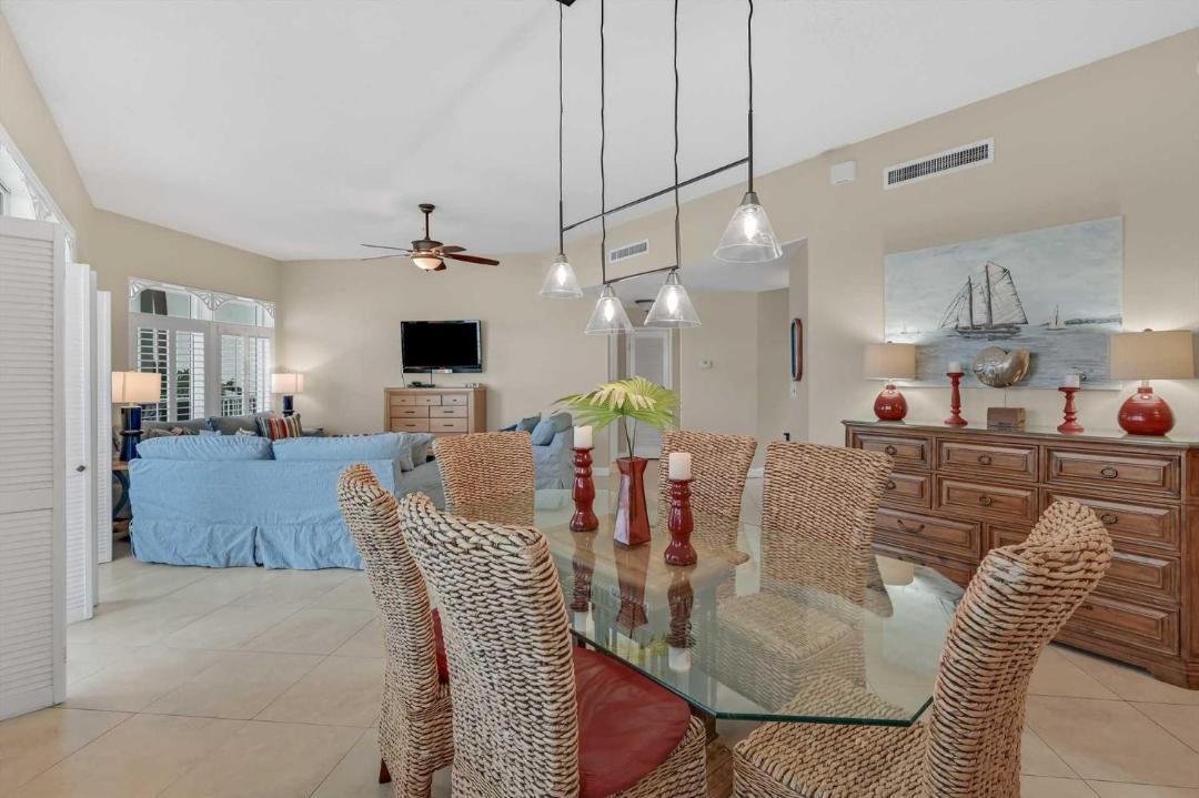 Photo of Others in Avalon Beach Estates