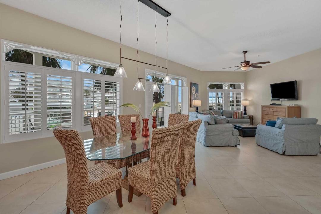 Photo of Others in Avalon Beach Estates