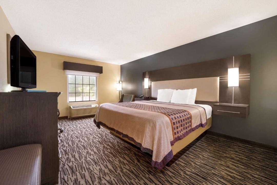 Photo of Bedroom in Perry