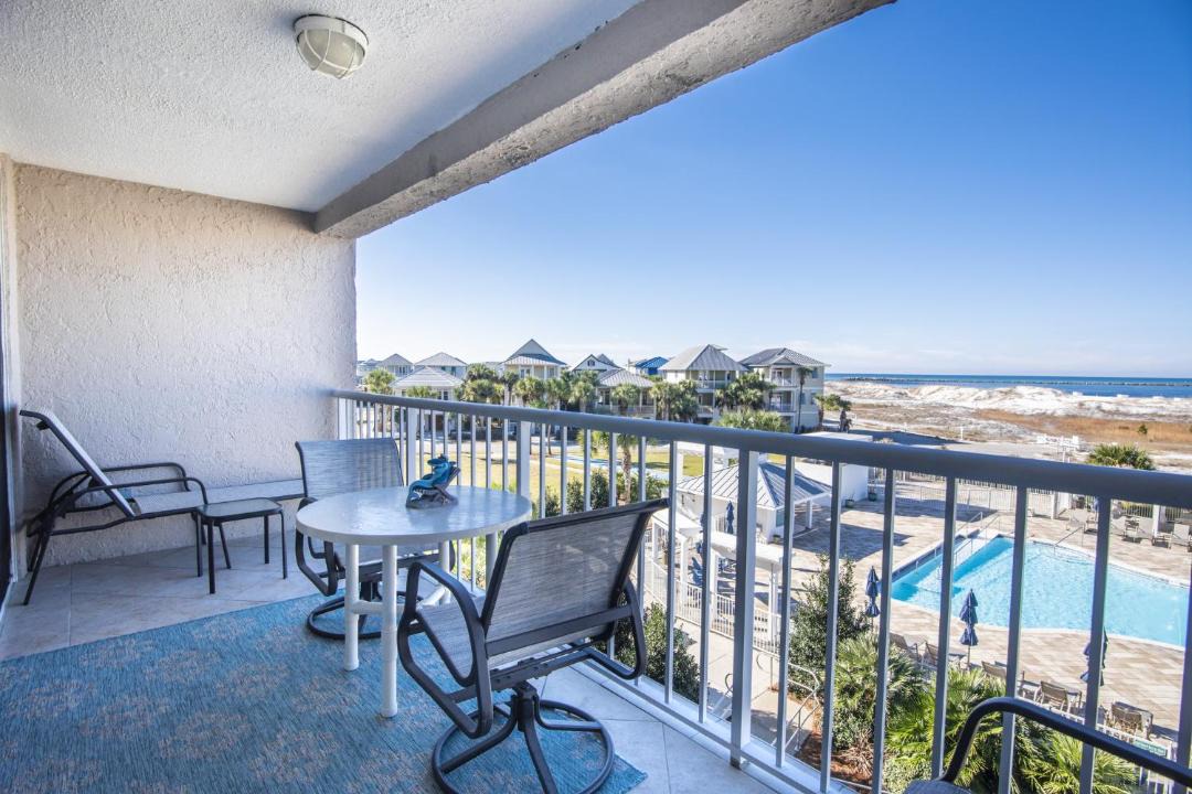 Photo of Patio Balcony in Holiday Isle