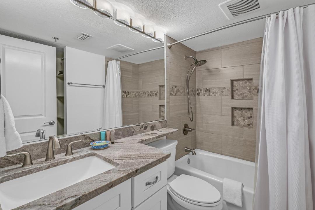 Photo of Bathroom in Holiday Isle