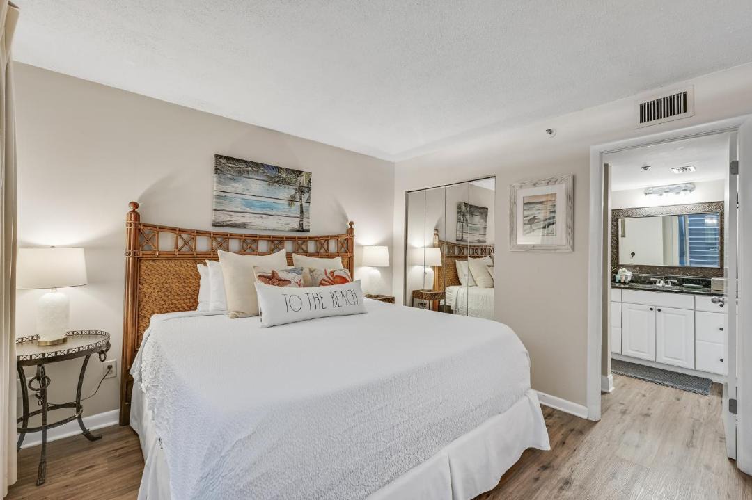 Photo of Bedroom in Holiday Isle