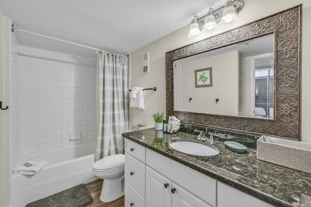 Photo of Bathroom in Holiday Isle