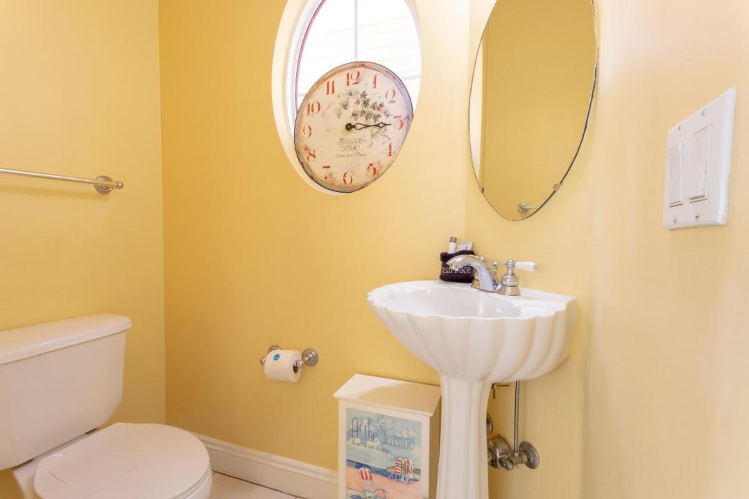 Photo of Bathroom in Lullwater Beach