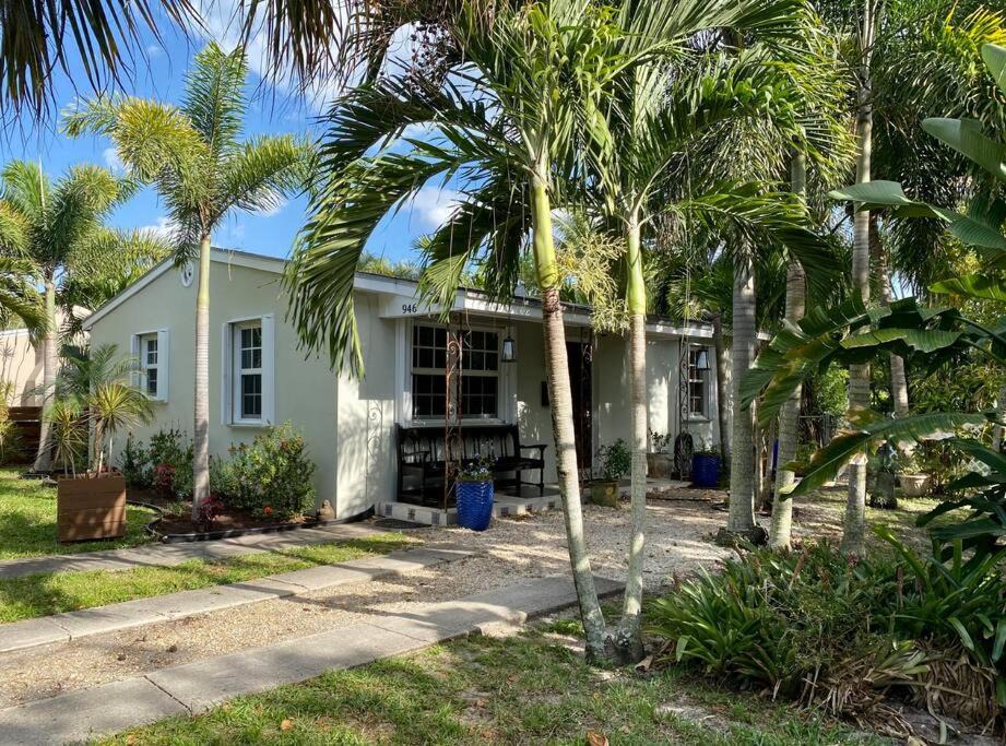 Photo of Buildings in West Palm Beach
