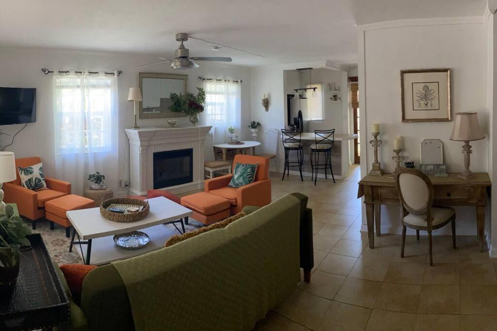 Photo of Livingroom in West Palm Beach