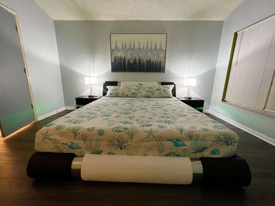 Photo of Bedroom in Bearss Plaza