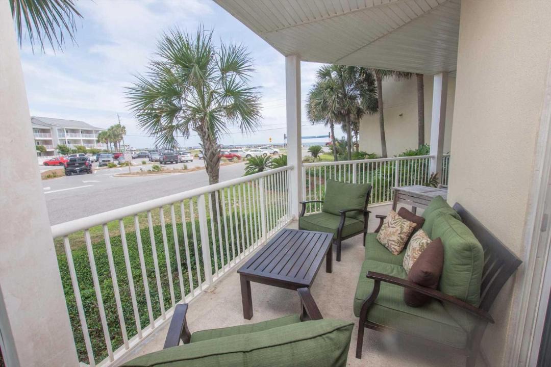 Photo of Patio Balcony in Avalon Beach Estates