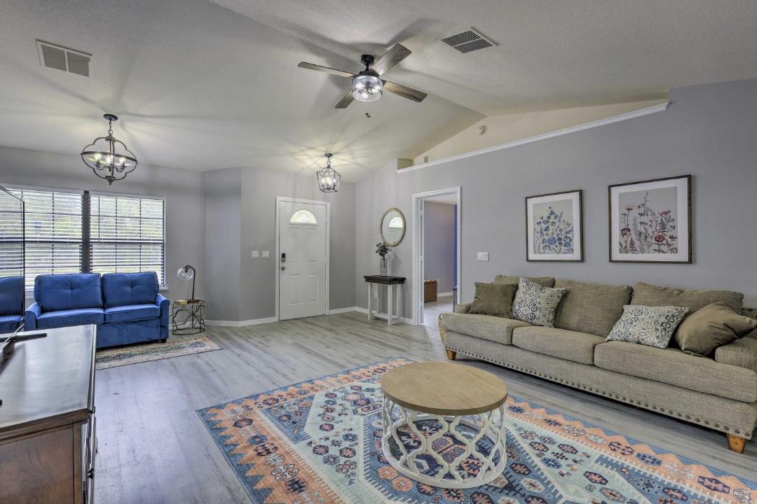 Photo of Livingroom in Fellowship