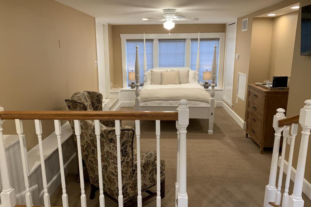 Photo of Livingroom in Historic Old Northeast