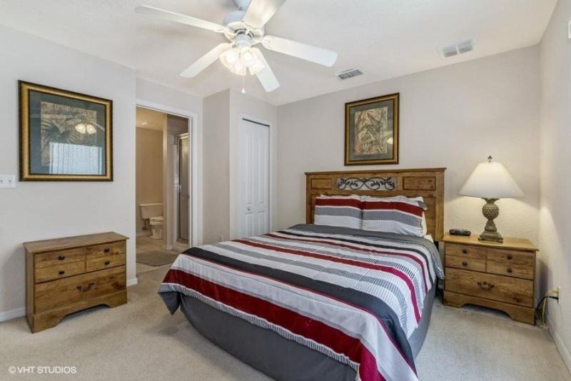 Photo of Bedroom in Greater Groves