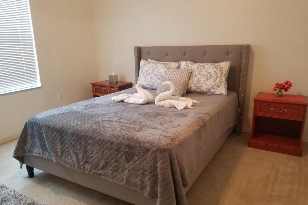 Photo of Bedroom in Greater Groves
