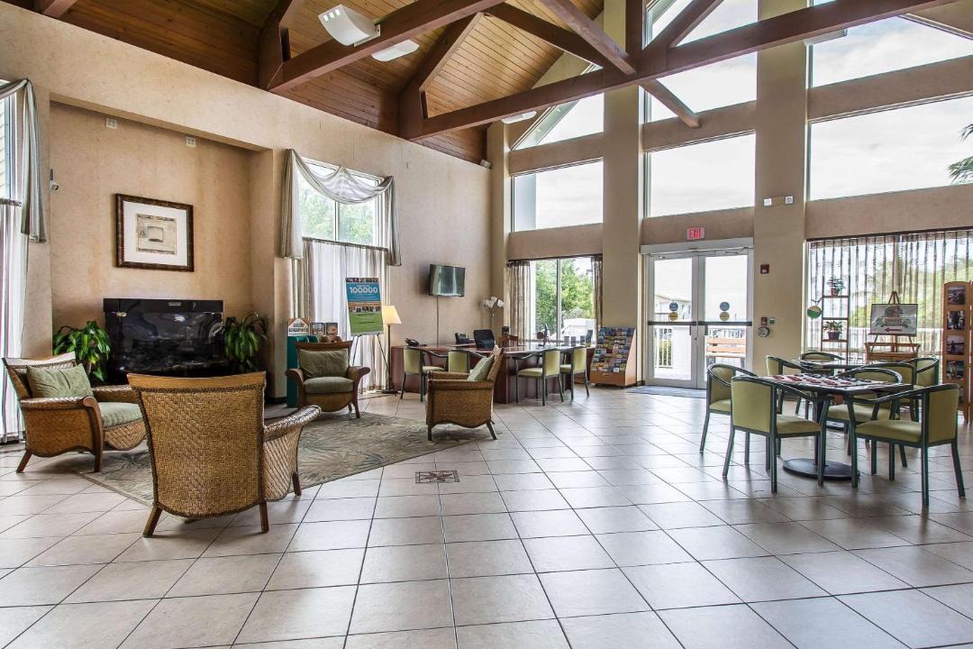 Photo of Livingroom in Marathon