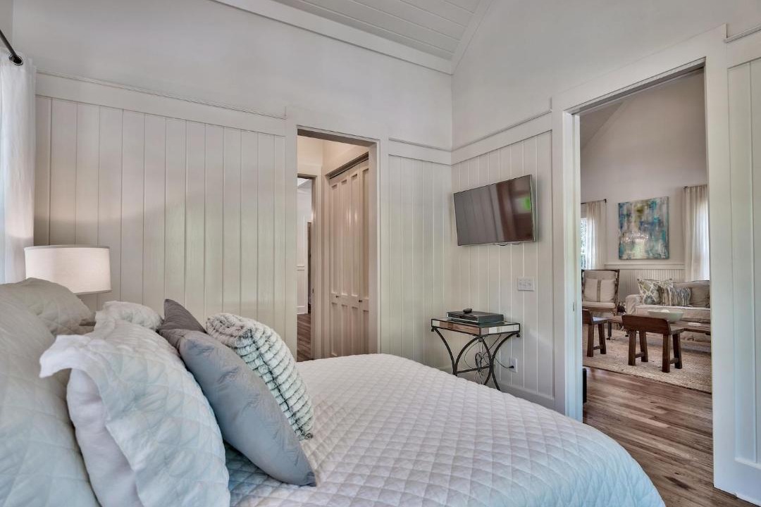 Photo of Bedroom in Forest District