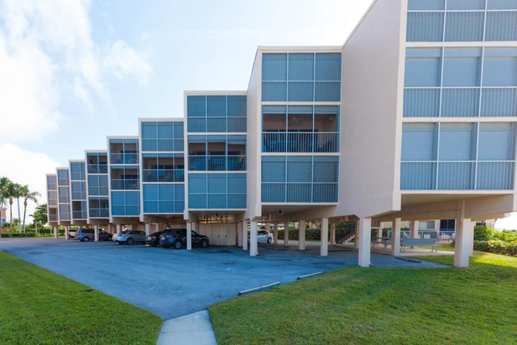 Photo of Buildings in Bonita Springs