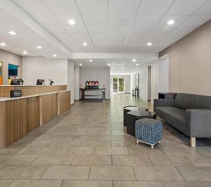 Hampton Inn Suites Port 