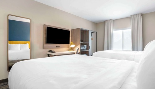 Standard Room, 2 Queen Beds, Non Smoking