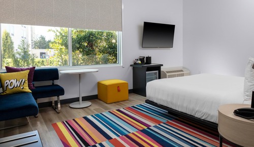 Room, 1 King Bed with Sofa bed, Lake View