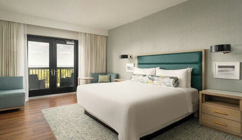Executive Suite, 1 King Bed, Resort View
