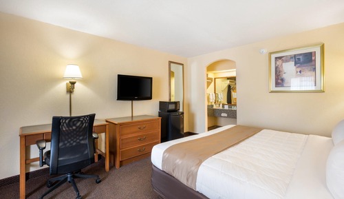 Room, 1 King Bed, Accessible, Non Smoking