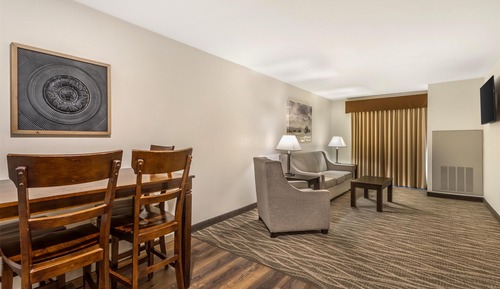 Suite, 2 Queen Beds, Non Smoking, Kitchen