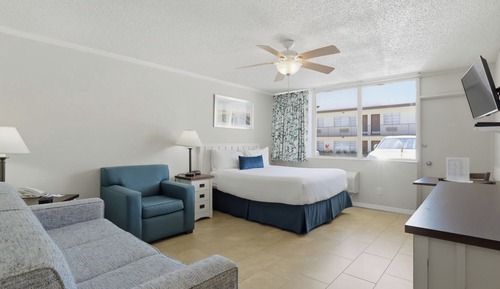 Deluxe Room, 1 Queen Bed with Sofa bed
